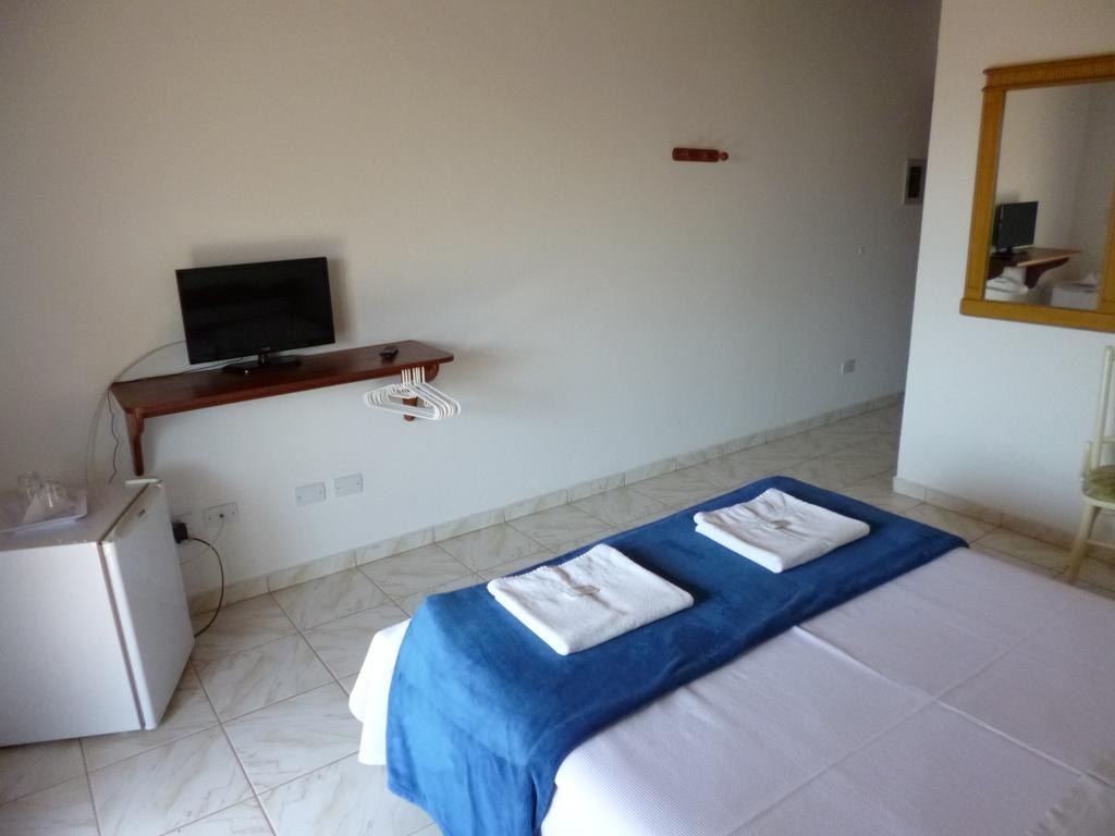 Pousada Ubatuba Itaguá Quarto foto